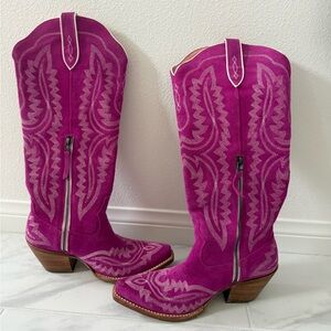 Ariat Women's Vibrant Pink Suede Heeled Boots